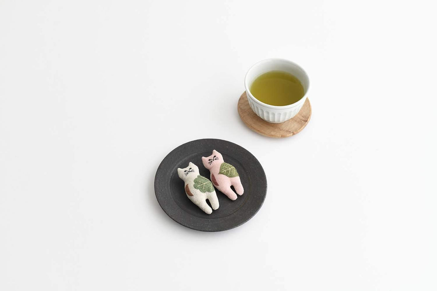 Nekogao's Cats Embroidery and Brooches - Japanese Craft Book