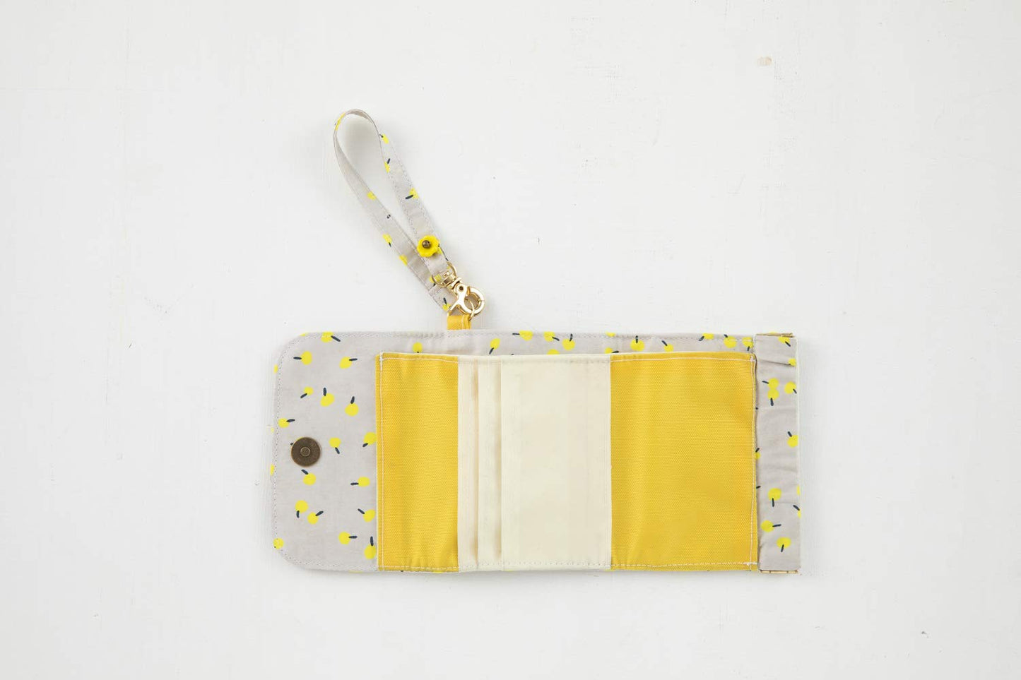 My Cute Wallets Made with Fabrics - Japanese Craft Book