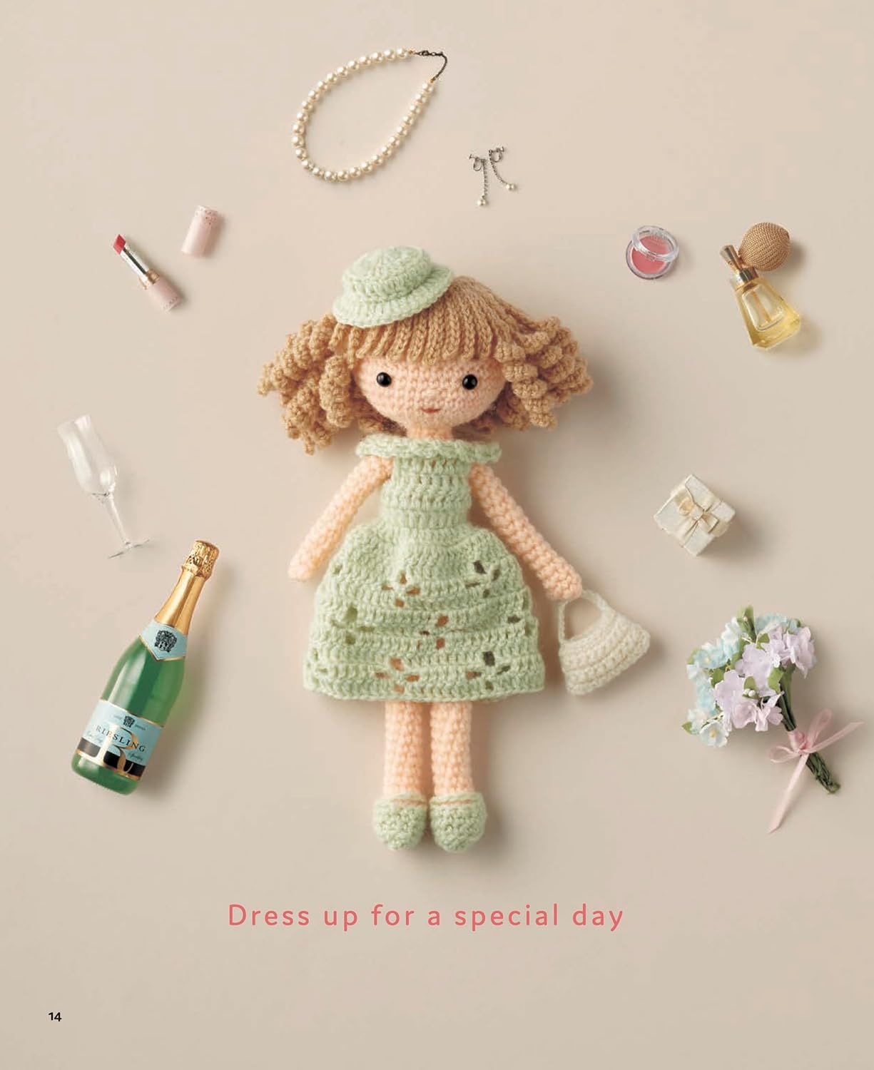 Oshi-Ami: Crochet Dress-Up Dolls - Japanese Craft Book