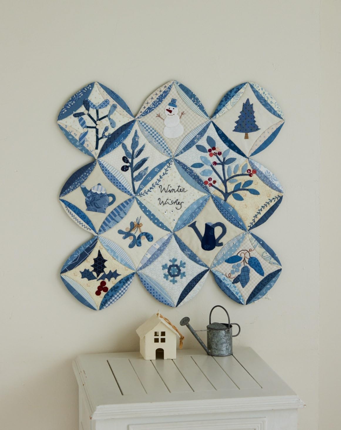 QUILTS JAPAN Winter 2023 - 2024 Vol 196 - Japanese Craft Book