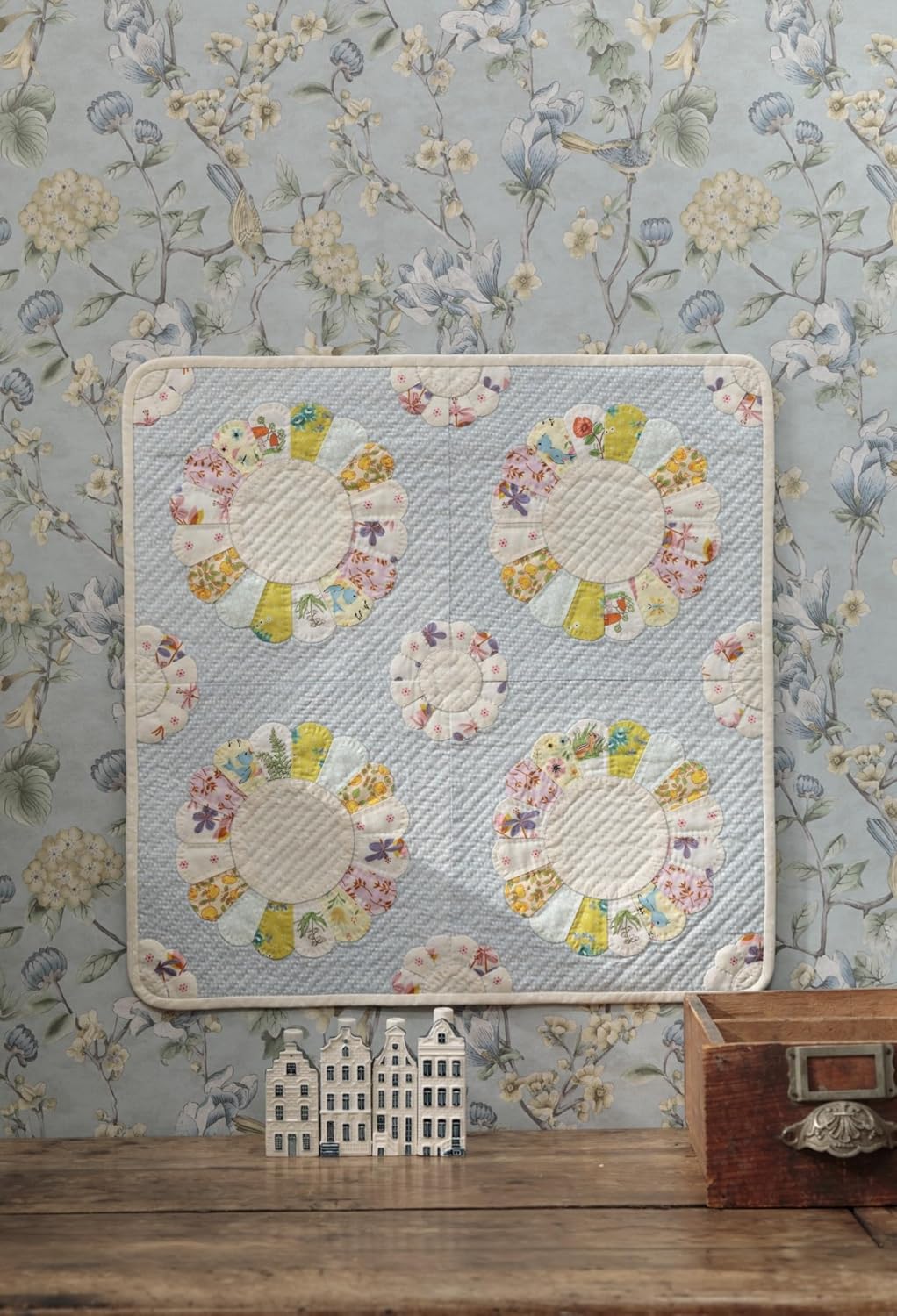 QUILTS JAPAN Spring 2025 Vol 201 - Japanese Craft Book