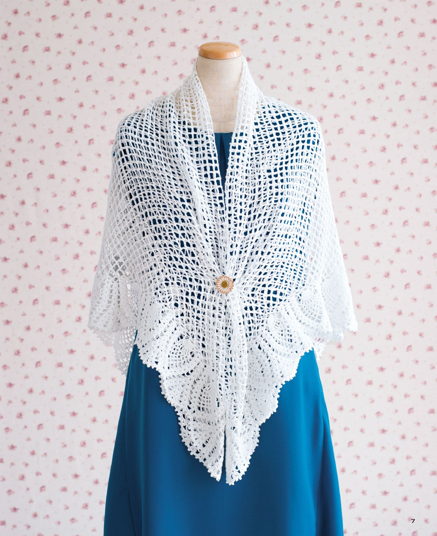 90 Crochet Shawls and Stoles - Japanese Craft Book