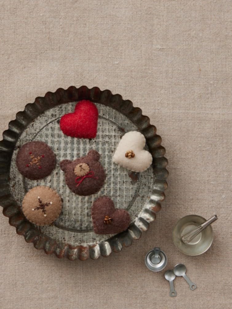 Cute Felt Mascots for Every Season - Japanese Craft Book