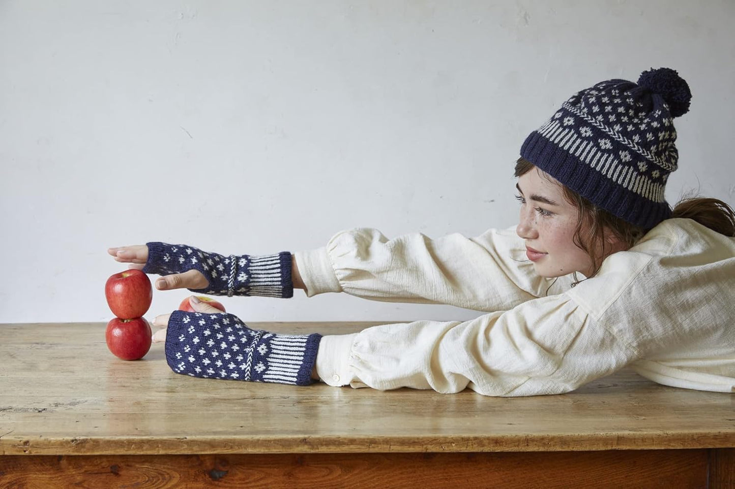 Hand Knitted Mittens and Small Items - Japanese Craft Book