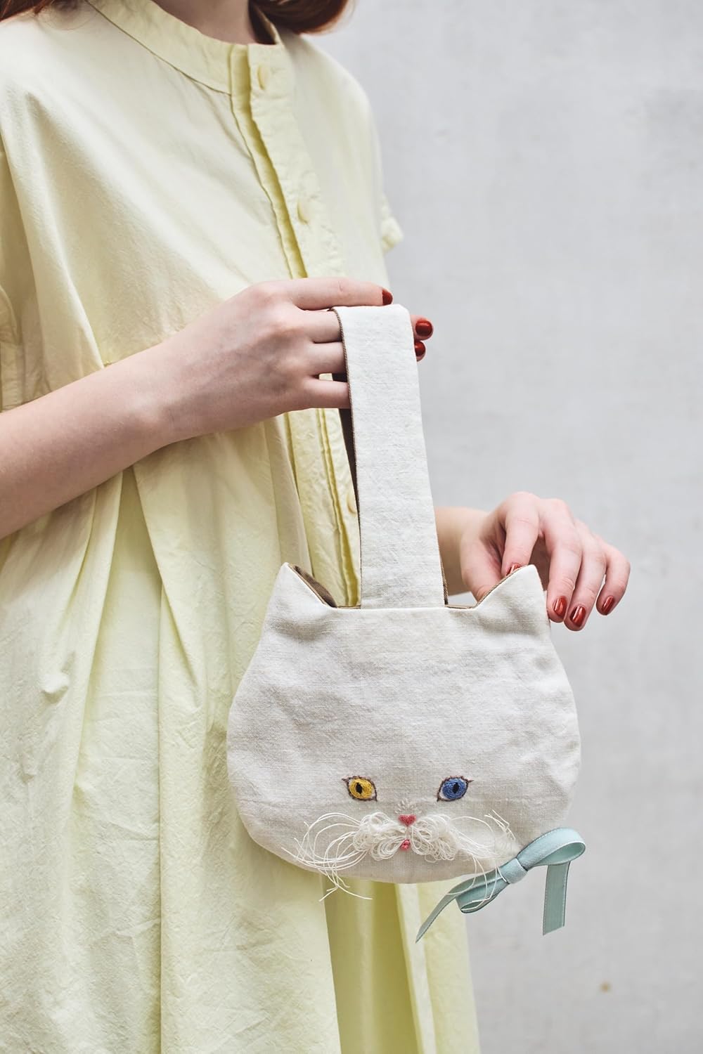 Cat Bags and Small Accessories Made with Linen  - Japanese Craft Book
