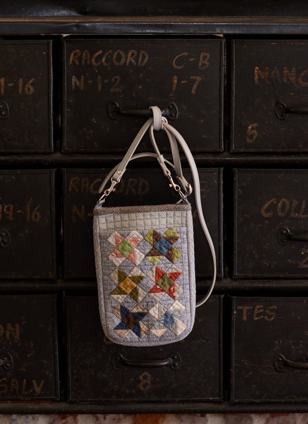 QUILTS JAPAN Winter 2025 - 2026 Vol 204 - Japanese Craft Book