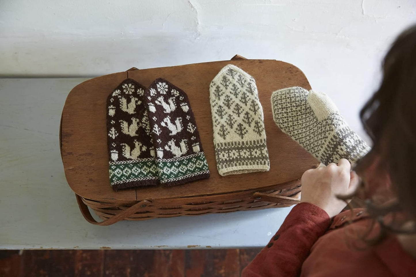 Hand Knitted Mittens and Small Items - Japanese Craft Book