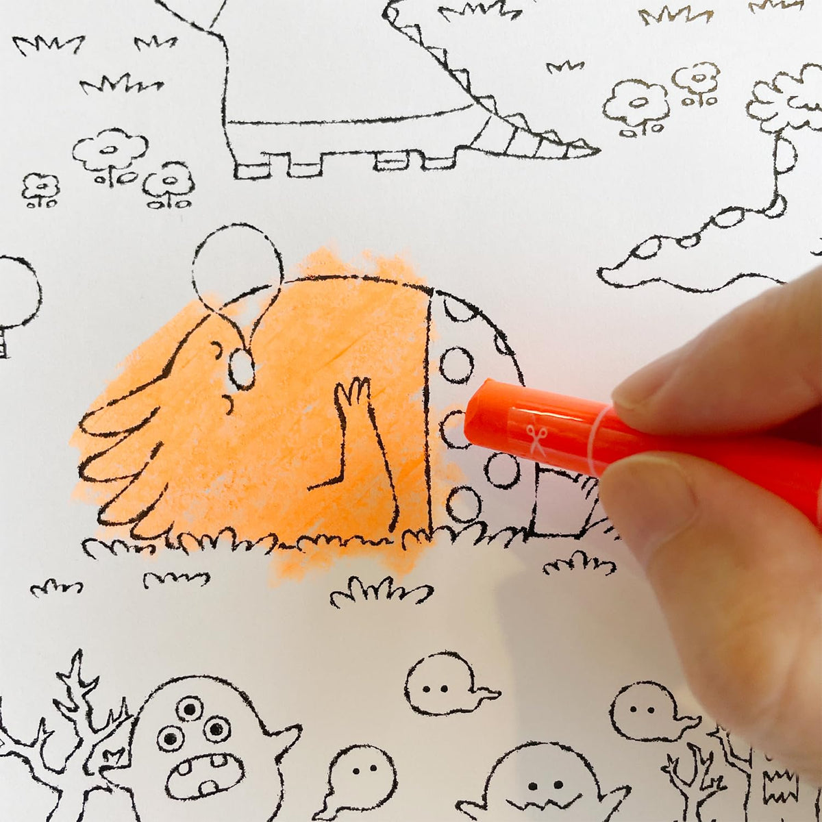 The Coloring Book for Clear and Neon Crayon : Color Outside the Lines : TRAVEL – Japanese Coloring Book