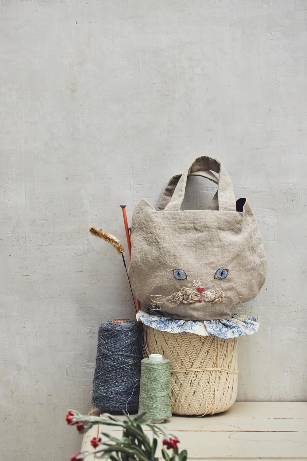 Cat Bags and Small Accessories Made with Linen  - Japanese Craft Book