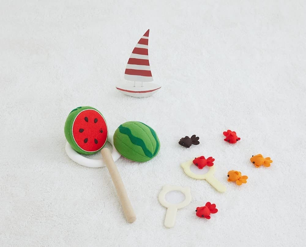 Let's Play Home with FELT Foods and Toys - Japanese Felt Craft Book (NP)